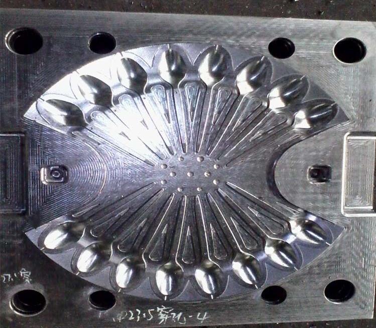 一次性勺子模具及產(chǎn)品